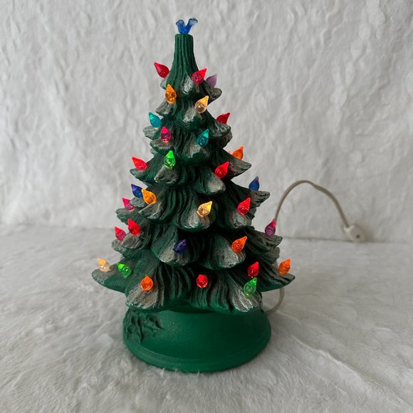 Vintage Lighted Ceramic Christmas Tree with base 2 piece Snow tipped 1986 - Picture 3 of 14